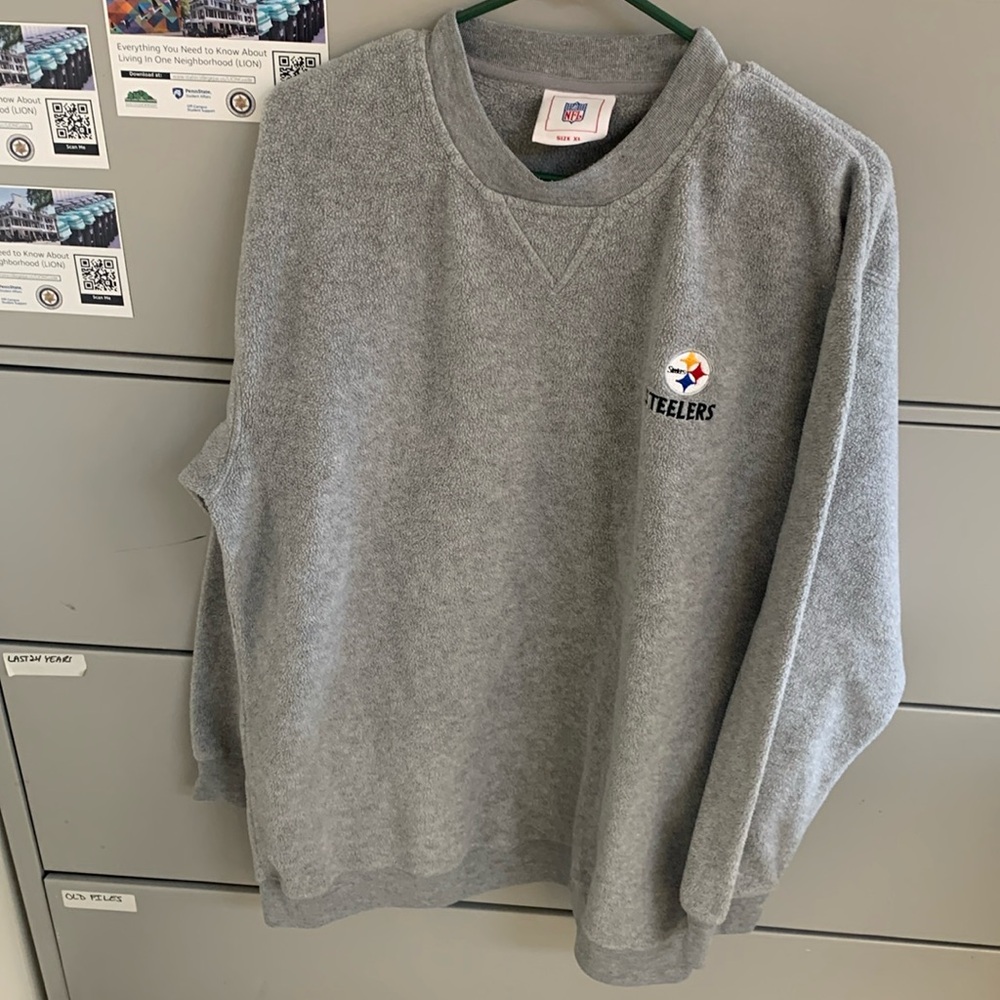 Steelers sweatshirt. Men’s size XL